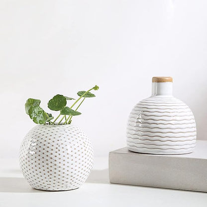 Boho Minimalist Small Ceramic Vase Set of 4 for Bedroom Living Room Office Fireplace Centerpiece Antique White Vintage Farmhouse Rustic Retro Flower Vases Home Decor Gift for Fake Plants